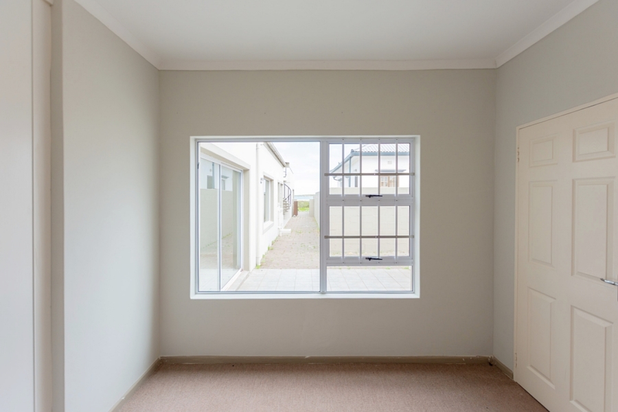 4 Bedroom Property for Sale in Middedorp Western Cape